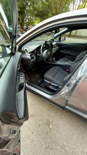 Toyota C-HR 1.8 Hybrid, 122кс | Auto.bg — изображение 11