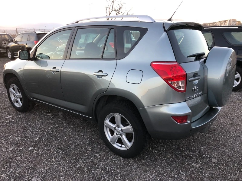 Toyota Rav4 2.0 TOP ГЪРЦИЯ, снимка 7 - Автомобили и джипове - 45750177