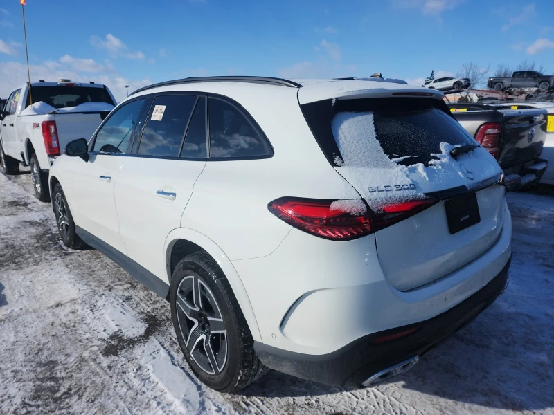 Mercedes-Benz GLC 300 * CARFAX * ФИНАНСИРАНЕ , снимка 4 - Автомобили и джипове - 53172473