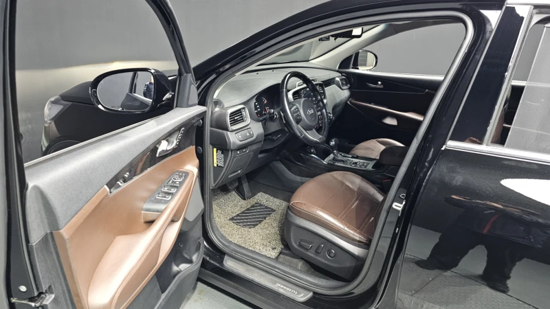 Kia Sorento 2.2CRDI/4x4/Пълна сервизна !!!, снимка 6 - Автомобили и джипове - 53355866