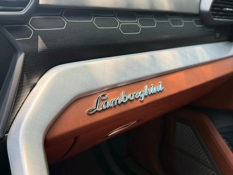 Lamborghini Urus 4.0 Automatic, снимка 12 - Автомобили и джипове - 55813309
