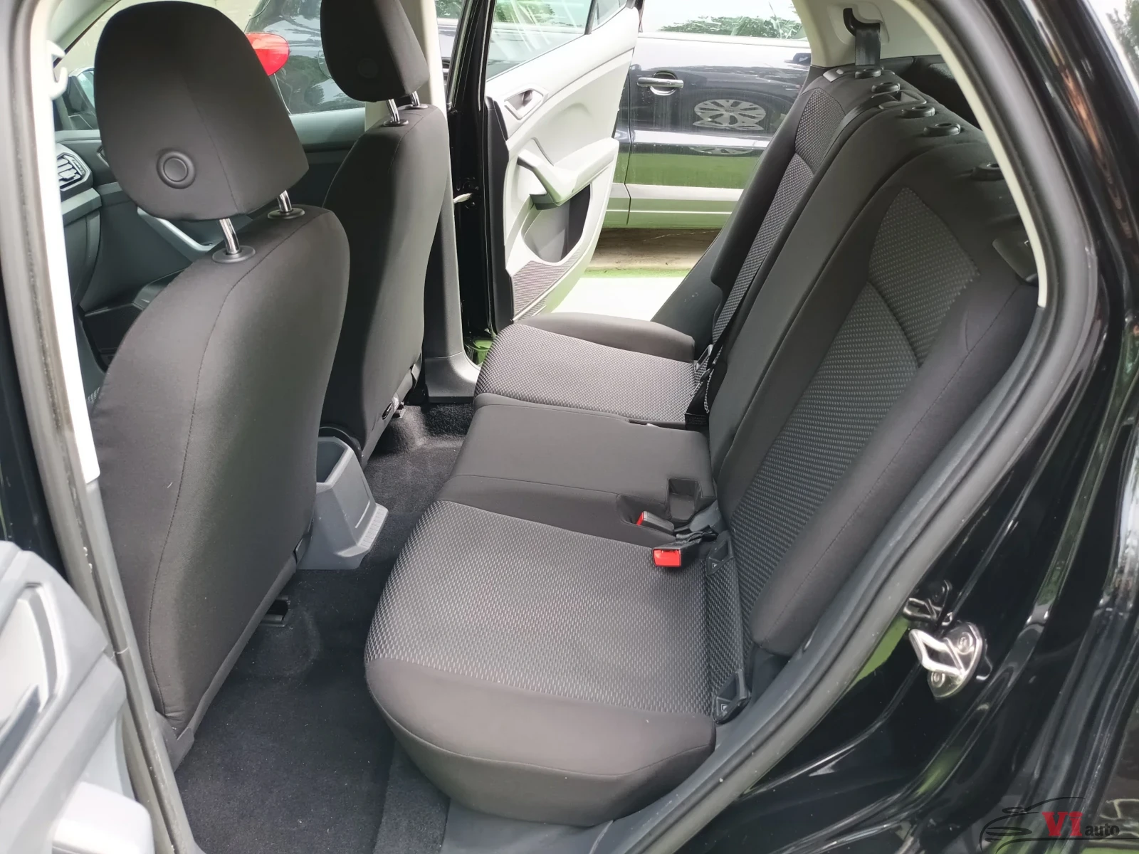 VW T-Cross 1.6ТDi/EURO 6/Distronik, снимка 16 - Автомобили и джипове - 50493384