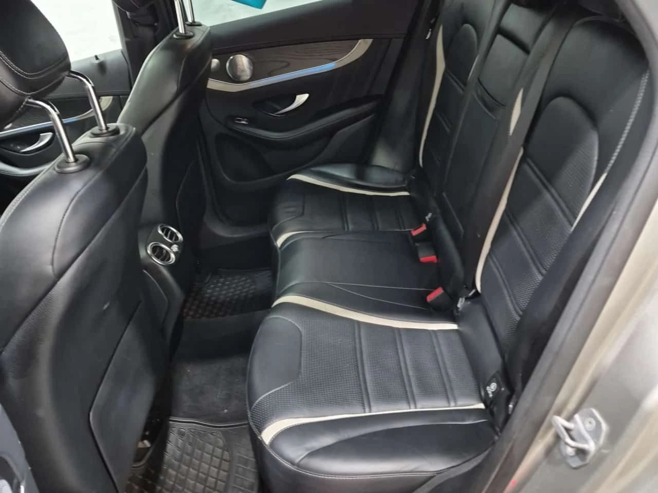 Mercedes-Benz GLC 63 AMG  | BURMESTER | HEAD UP | CARFAX , снимка 12 - Автомобили и джипове - 53805204