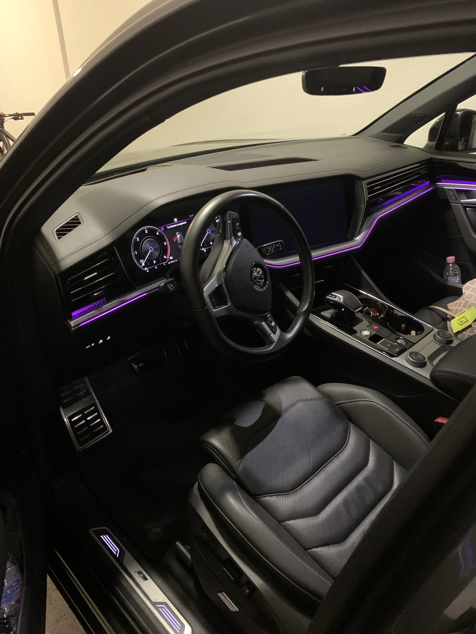 VW Touareg VW Touareg R-LINE MATRIX HEAD UP, снимка 9 - Автомобили и джипове - 54043660