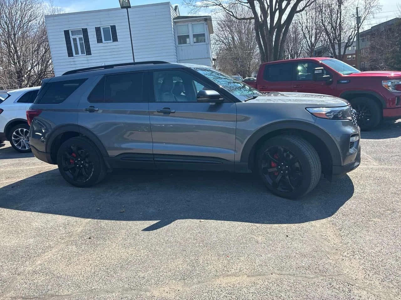 Ford Explorer * ST * CARFAX * БЕЗ ПЪРВОНАЧАЛНА ВНОСКА, снимка 3 - Автомобили и джипове - 54217078