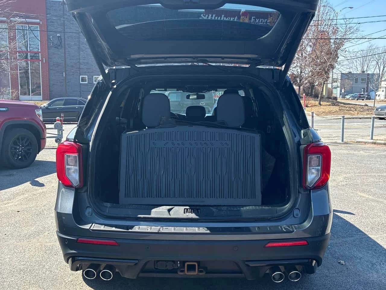 Ford Explorer * ST * CARFAX * БЕЗ ПЪРВОНАЧАЛНА ВНОСКА, снимка 14 - Автомобили и джипове - 54217078