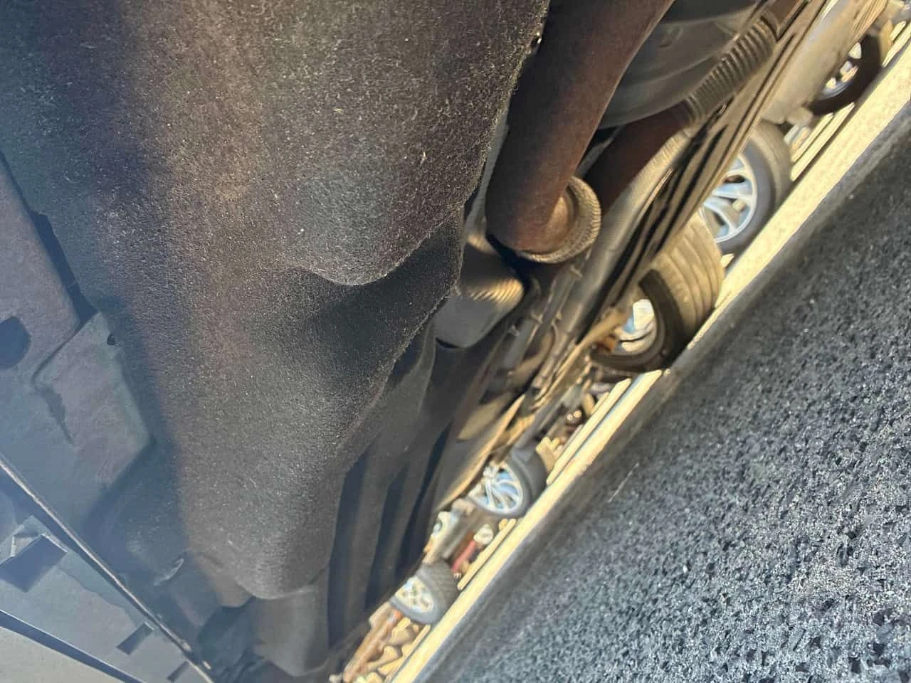 Ford Explorer * ST * CARFAX * БЕЗ ПЪРВОНАЧАЛНА ВНОСКА, снимка 15 - Автомобили и джипове - 54217078