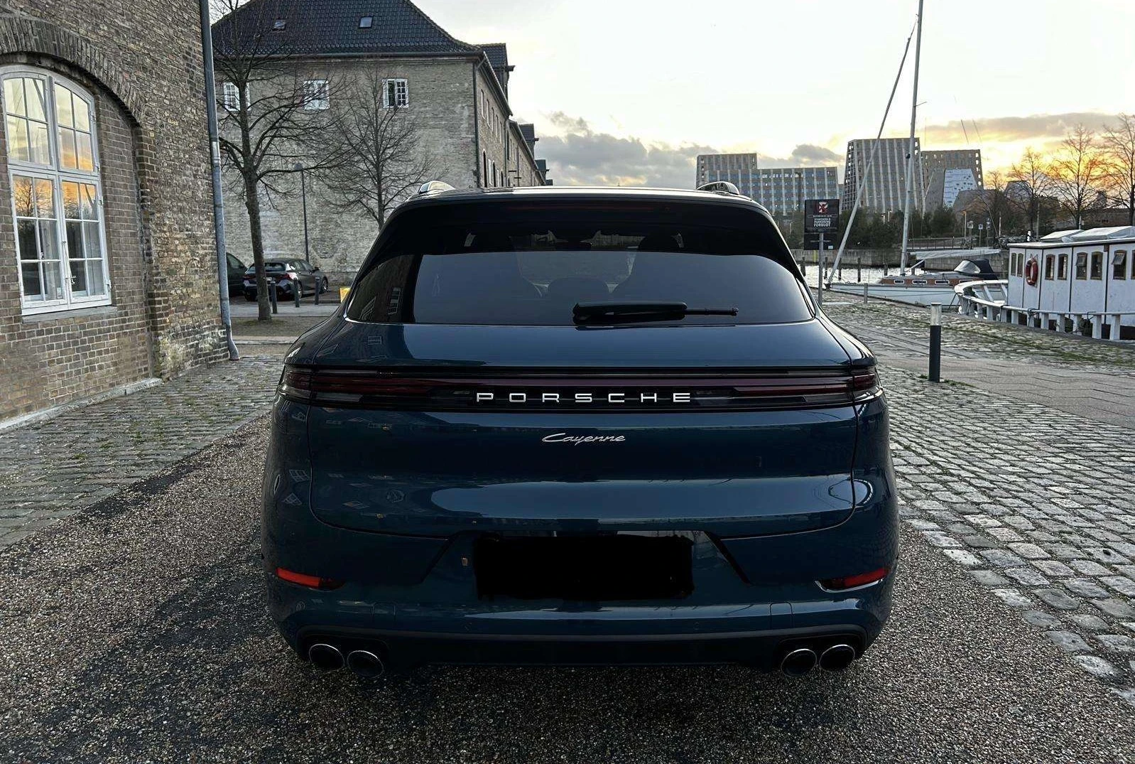 Porsche Cayenne E-Hybrid, снимка 4 - Автомобили и джипове - 54338364