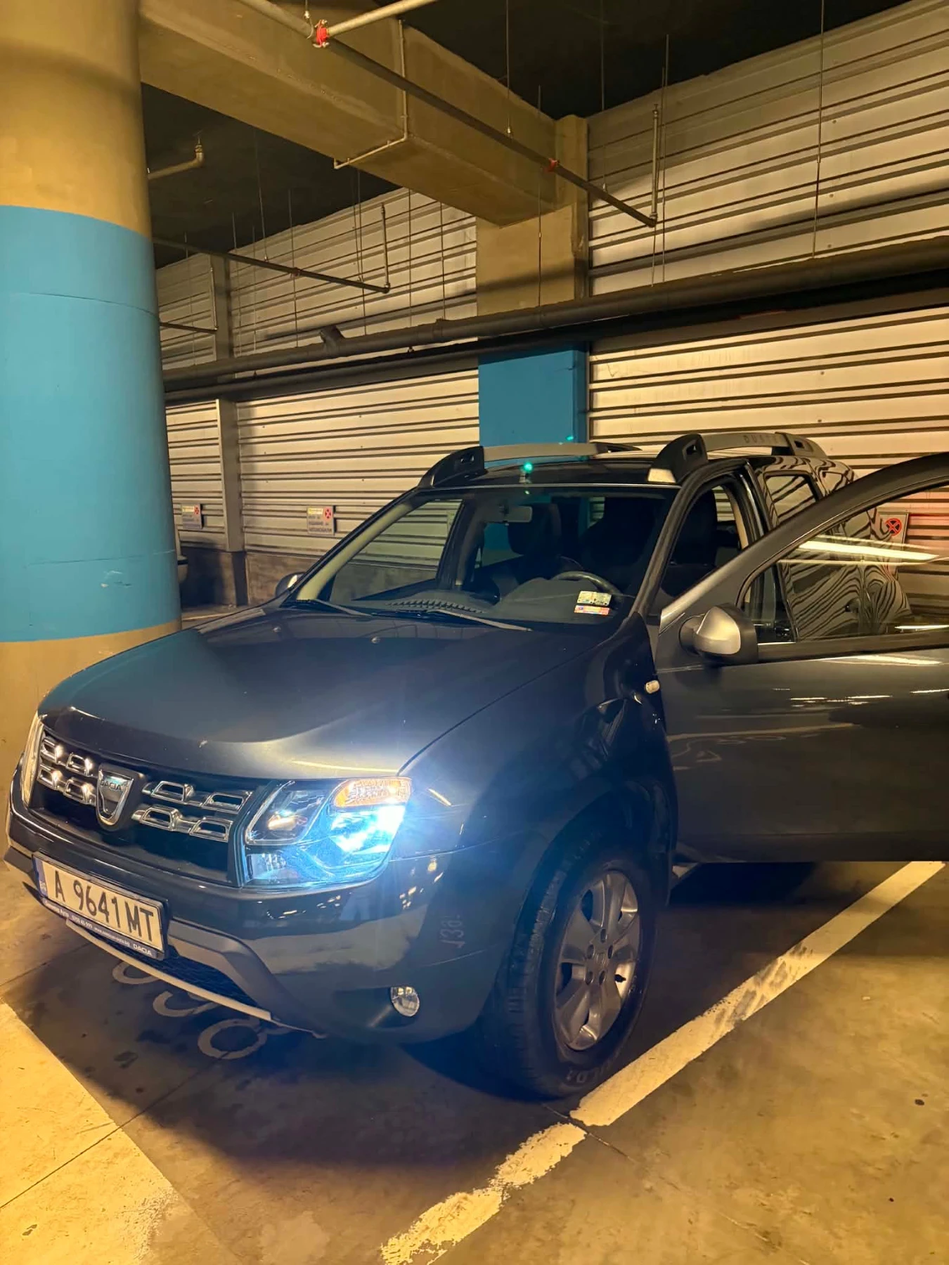 Dacia Duster, снимка 12 - Автомобили и джипове - 54838538