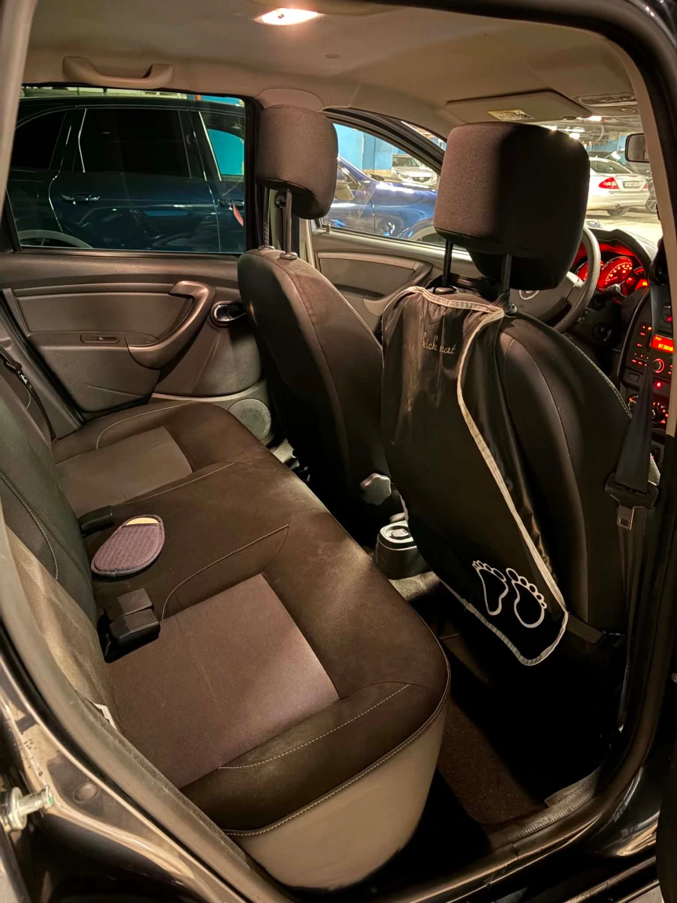 Dacia Duster, снимка 11 - Автомобили и джипове - 54838538