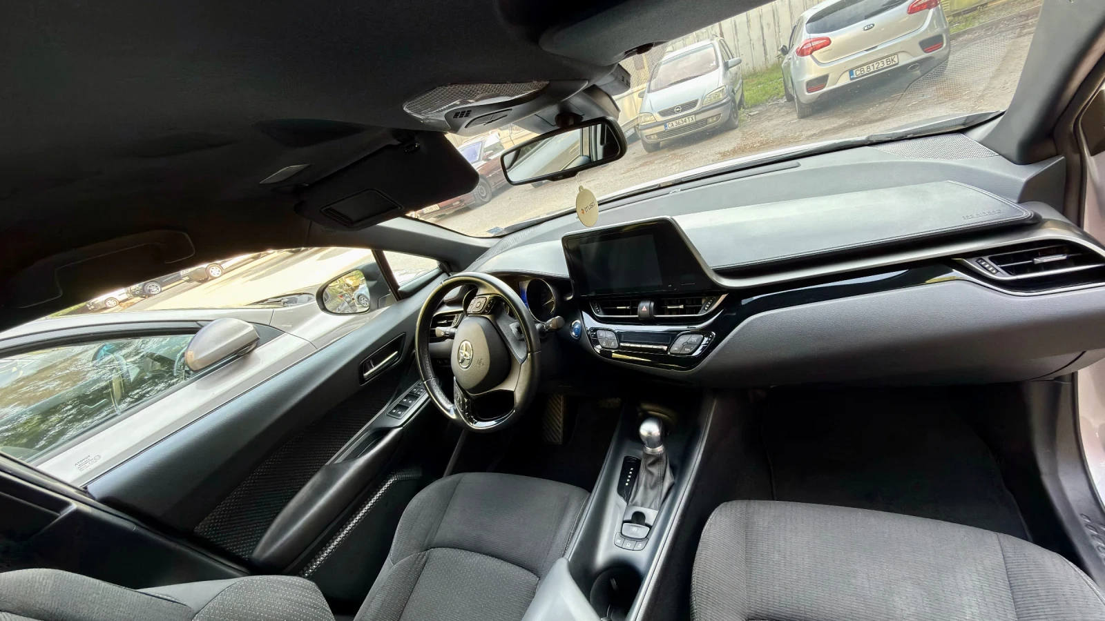 Toyota C-HR 1.8 Hybrid, 122кс, снимка 5 - Автомобили и джипове - 55080291