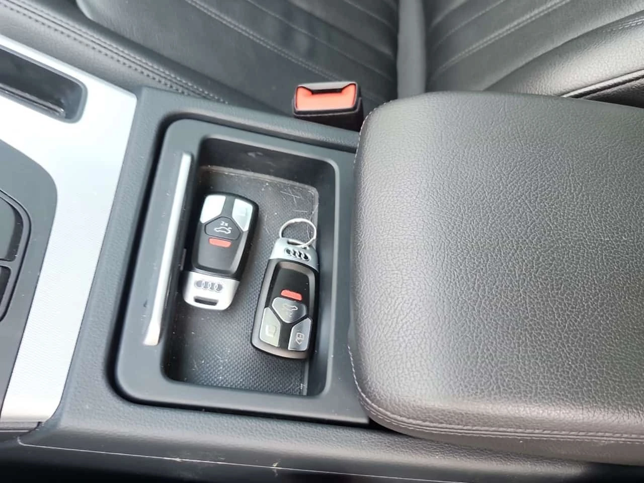 Audi Q5 * PROGRESSIV * CARFAX * БЕЗ ПЪРВОНАЧАЛНА ВНОСКА, снимка 8 - Автомобили и джипове - 55143141