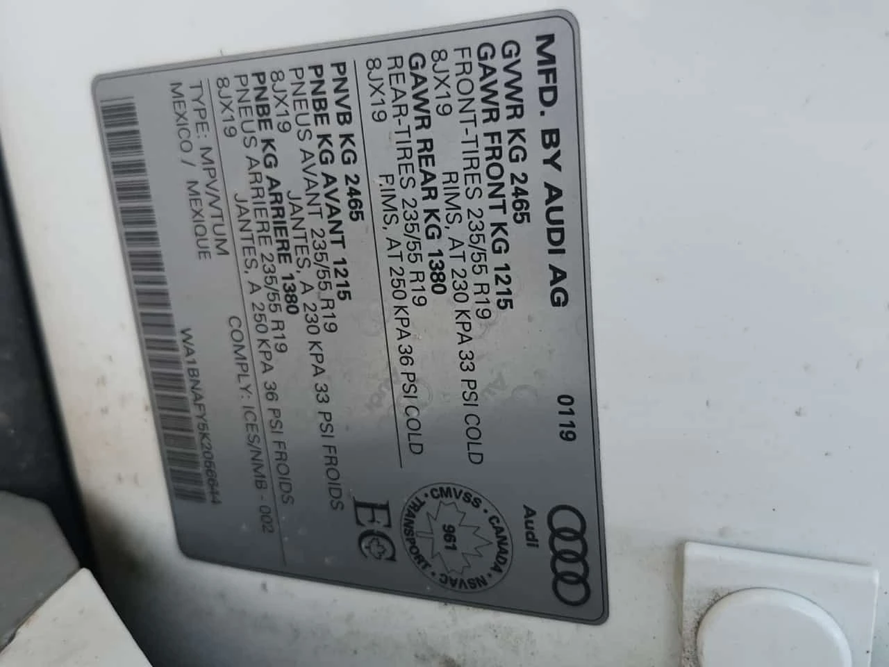 Audi Q5 * PROGRESSIV * CARFAX * БЕЗ ПЪРВОНАЧАЛНА ВНОСКА, снимка 16 - Автомобили и джипове - 55143141