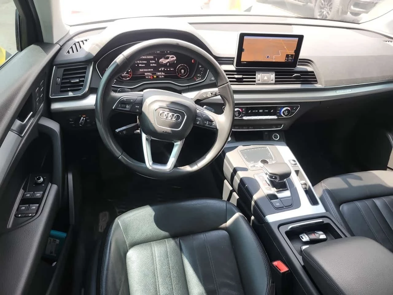 Audi Q5 * PROGRESSIV * CARFAX * БЕЗ ПЪРВОНАЧАЛНА ВНОСКА, снимка 10 - Автомобили и джипове - 55143141