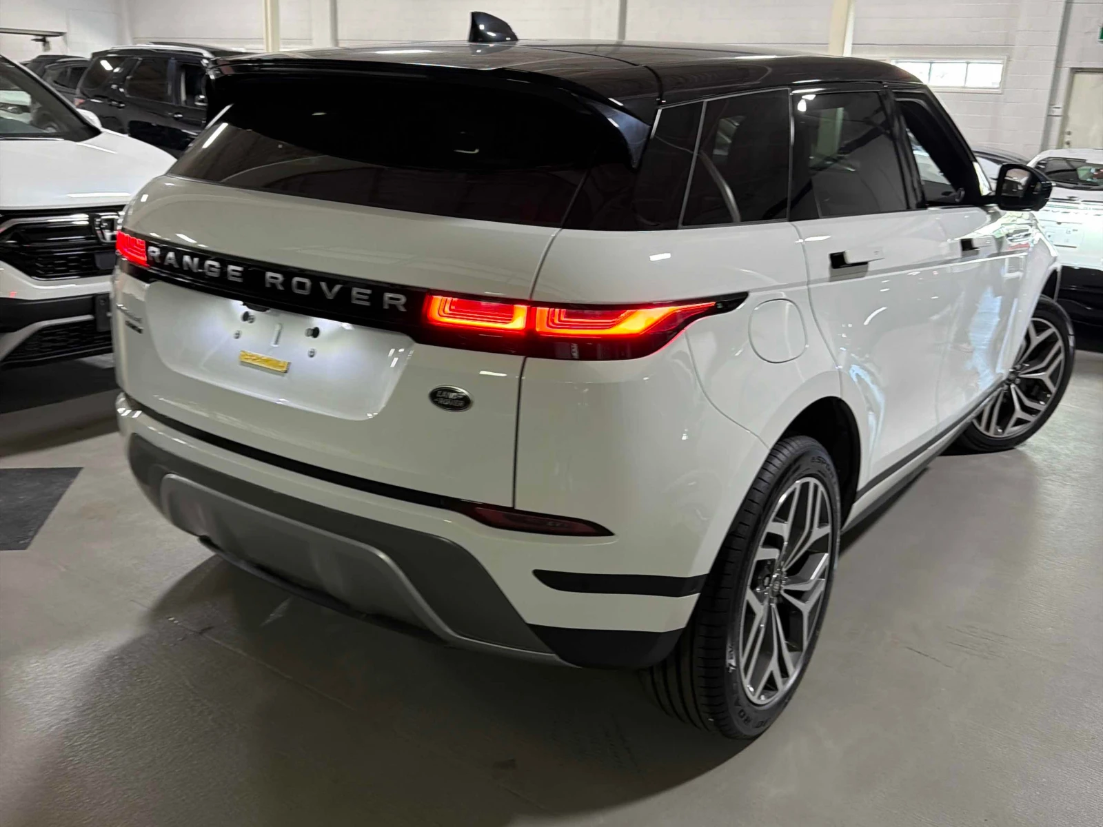 Land Rover Range Rover Evoque * SE * CARFAX * БЕЗ ПЪРВОНАЧАЛНА ВНОСКА, снимка 4 - Автомобили и джипове - 55948448