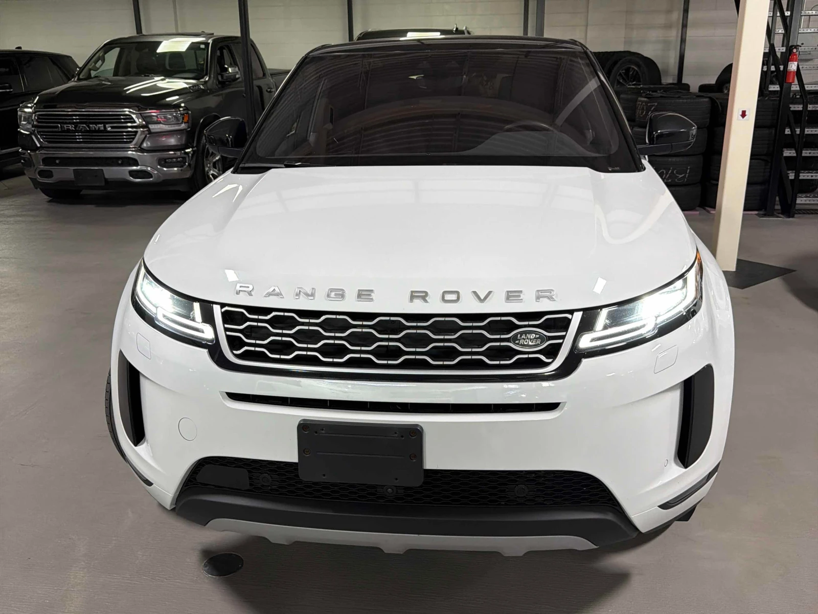 Land Rover Range Rover Evoque * SE * CARFAX * БЕЗ ПЪРВОНАЧАЛНА ВНОСКА, снимка 6 - Автомобили и джипове - 55948448