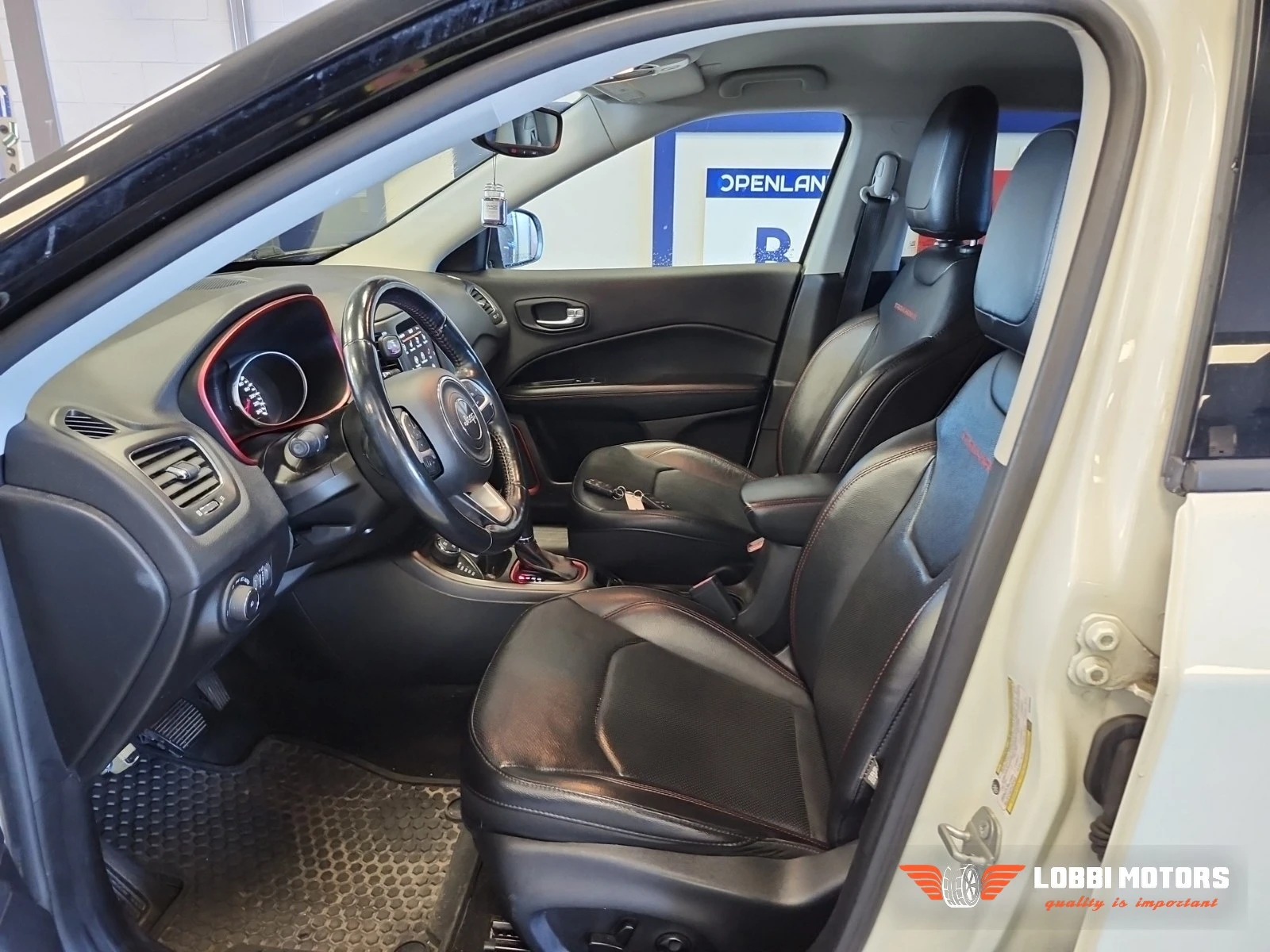 Jeep Compass, снимка 3 - Автомобили и джипове - 56435990