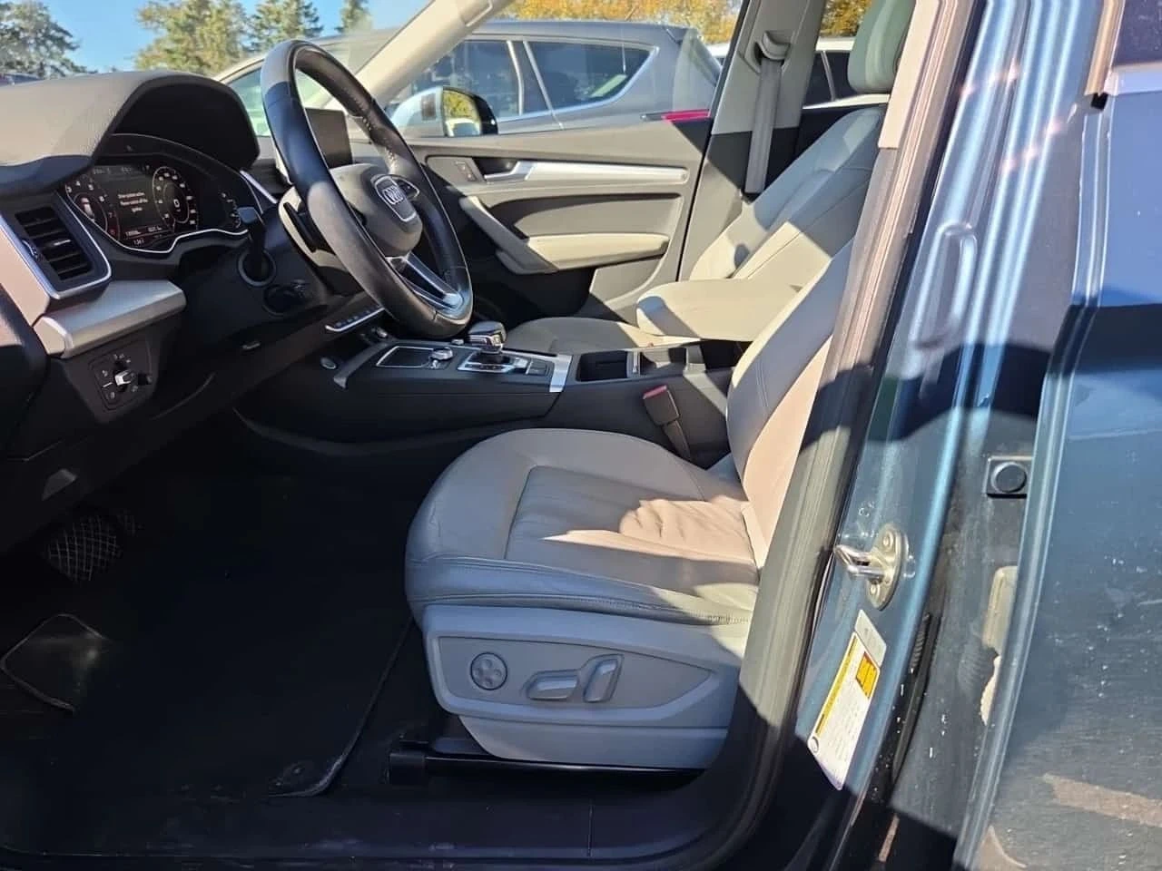 Audi Q5, снимка 3 - Автомобили и джипове - 56686195