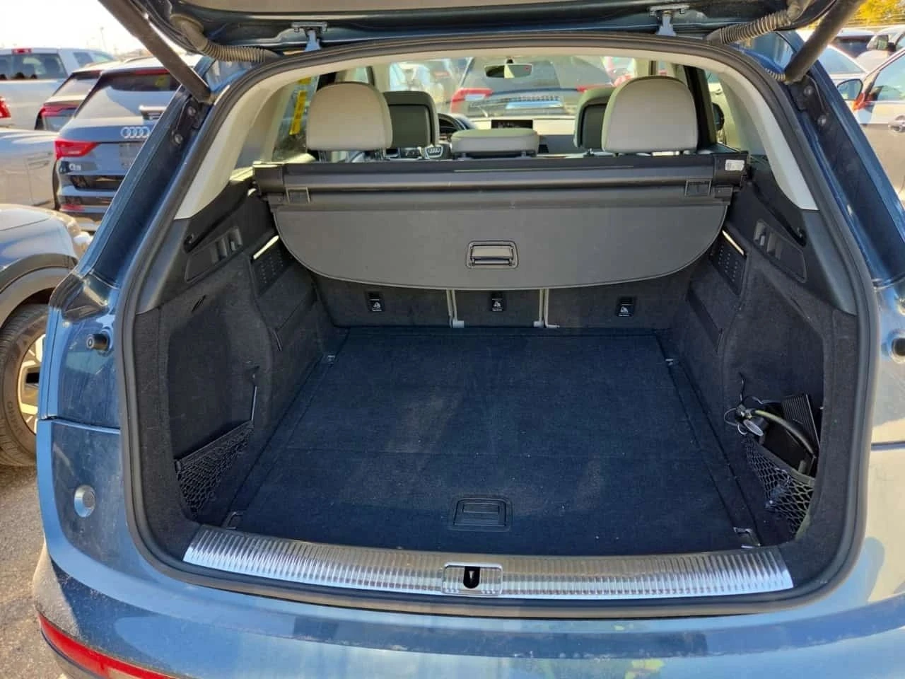 Audi Q5, снимка 14 - Автомобили и джипове - 56686195