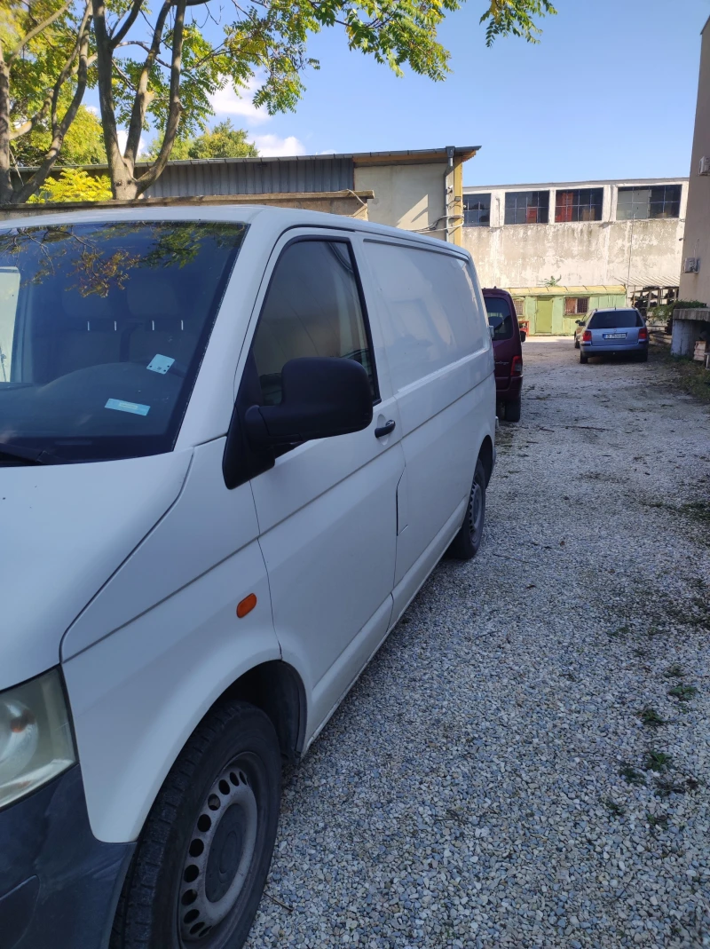 VW Transporter 1.9 TDI, снимка 3 - Бусове и автобуси - 52606312