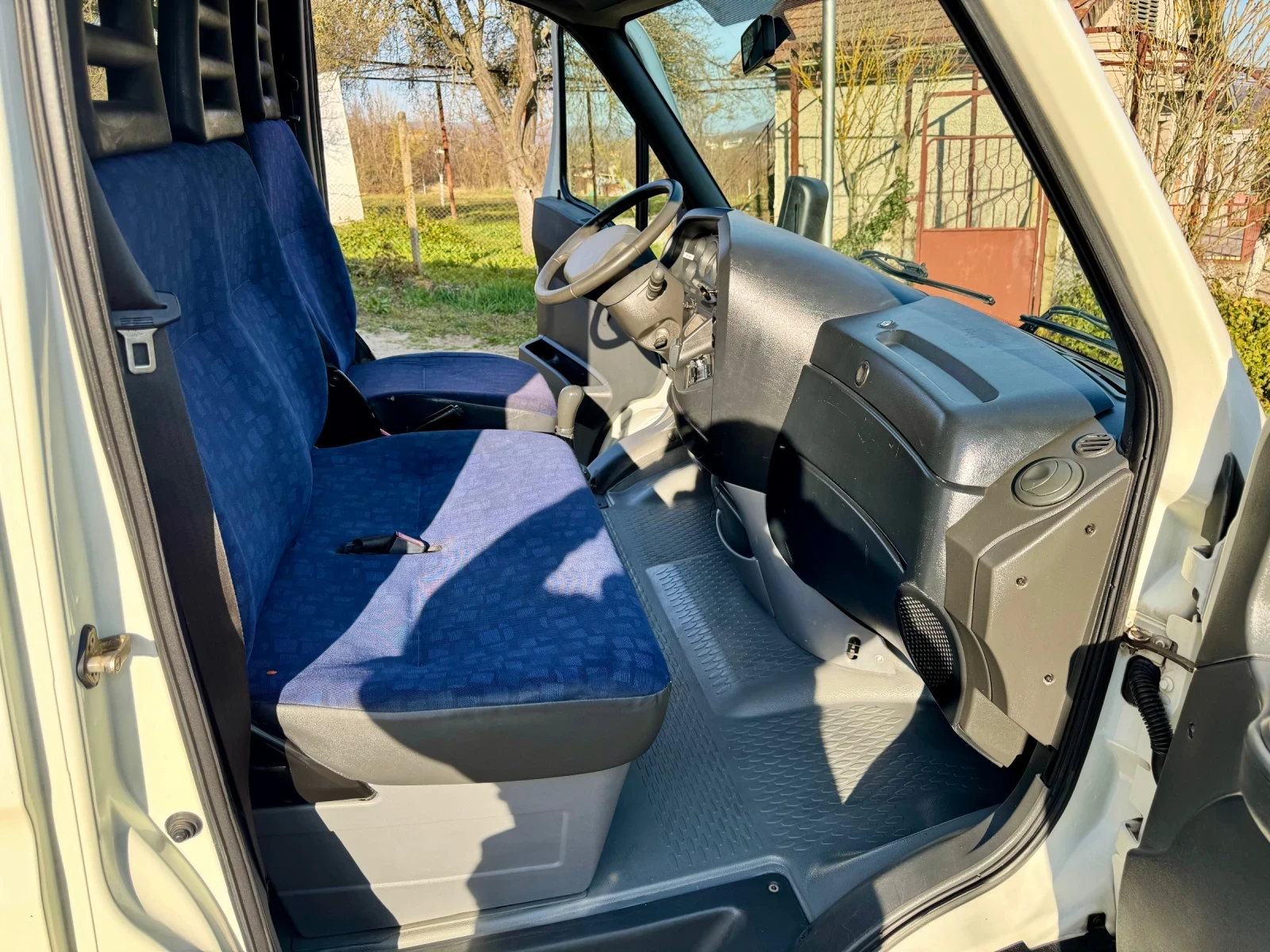Iveco Daily 4.30м. ДЪЛЖИНА* Падащ борд* Реален пробег, снимка 17 - Бусове и автобуси - 55707690