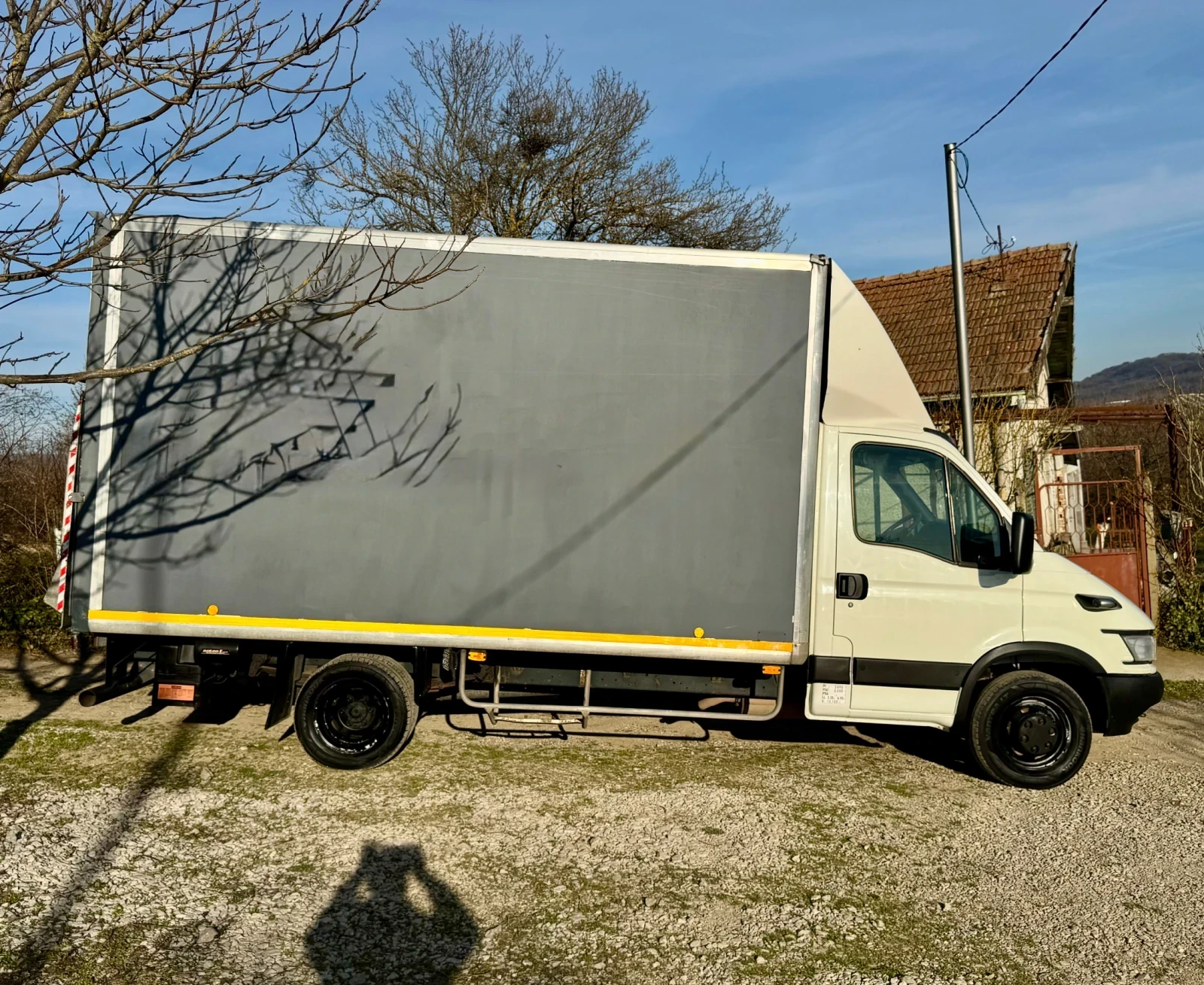 Iveco Daily 4.30м. ДЪЛЖИНА* Падащ борд* Реален пробег, снимка 8 - Бусове и автобуси - 55707690