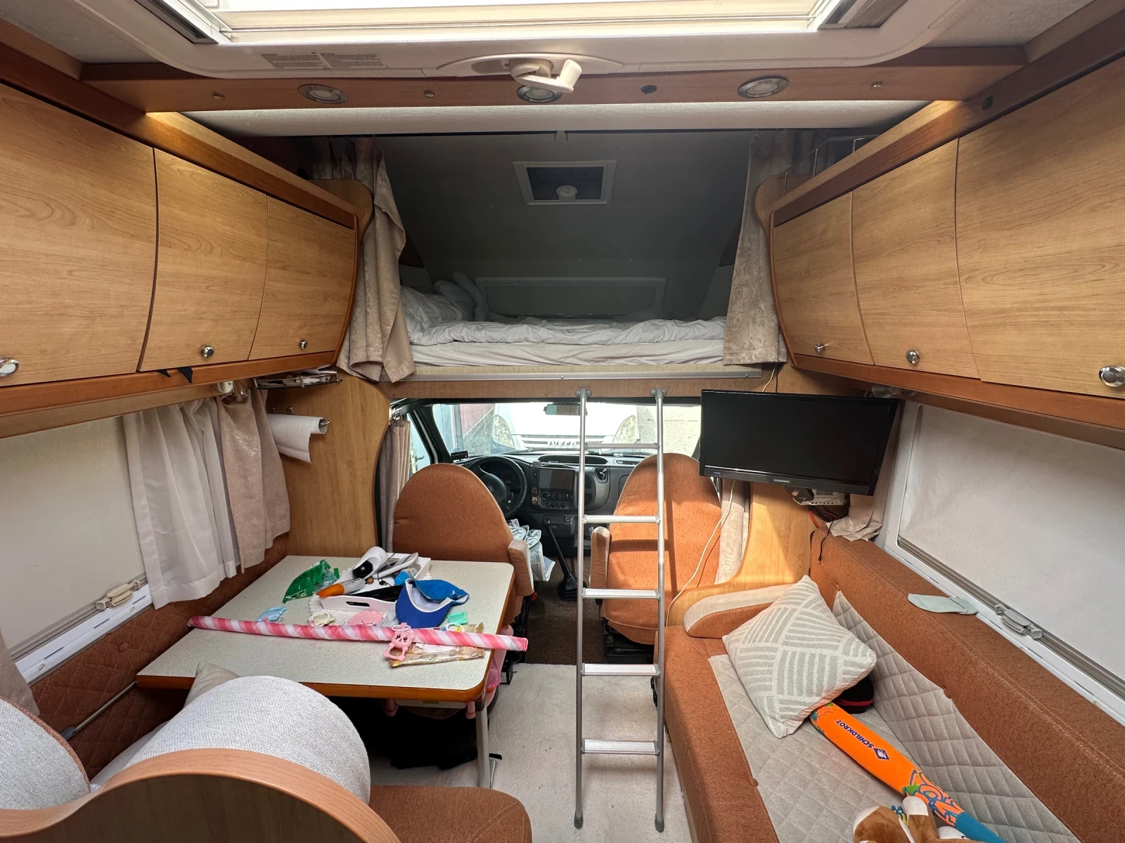  Laika Ford | Mobile.bg   11