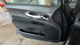 Toyota Auris 1.4* D-4D* 90кс* , снимка 13