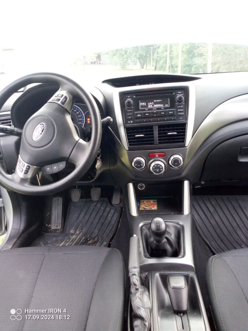 Subaru Forester, снимка 12 - Автомобили и джипове - 47278724