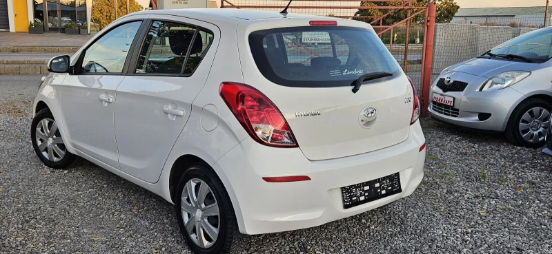 Hyundai I20 2013г* LED , снимка 8 - Автомобили и джипове - 47587190