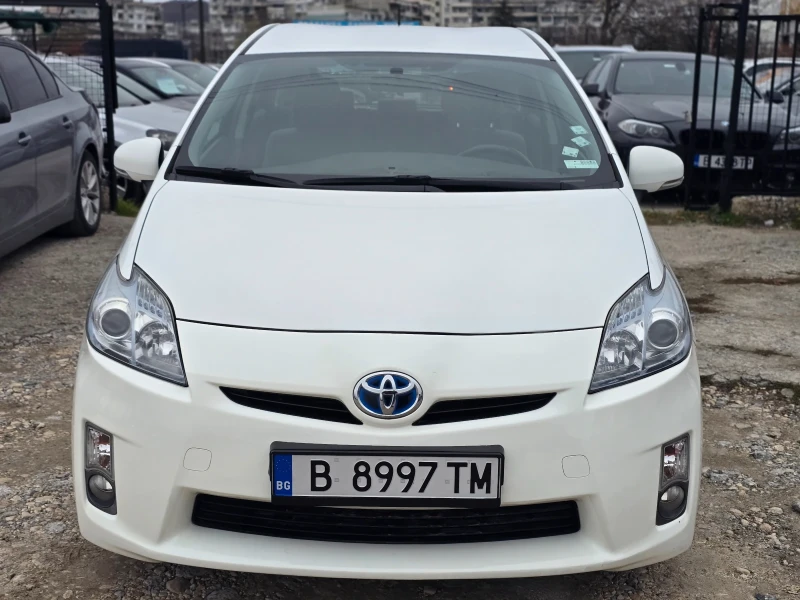 Toyota Prius  Хибрид , снимка 2 - Автомобили и джипове - 48137185