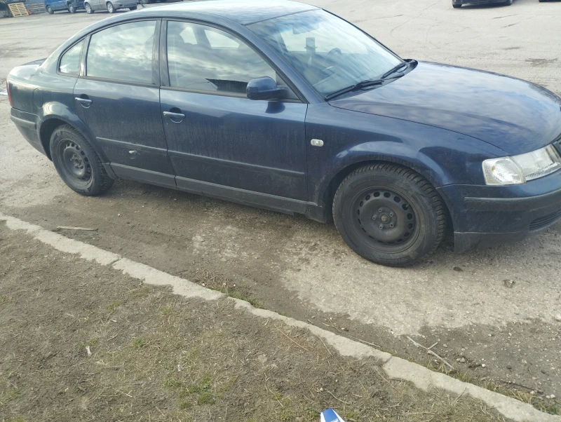 VW Passat Pasat 4, снимка 1 - Автомобили и джипове - 48705101