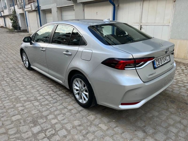 Toyota Corolla 1.8 CVT Executive Hybrid- ГАРАНЦИЯ, снимка 3 - Автомобили и джипове - 49123453