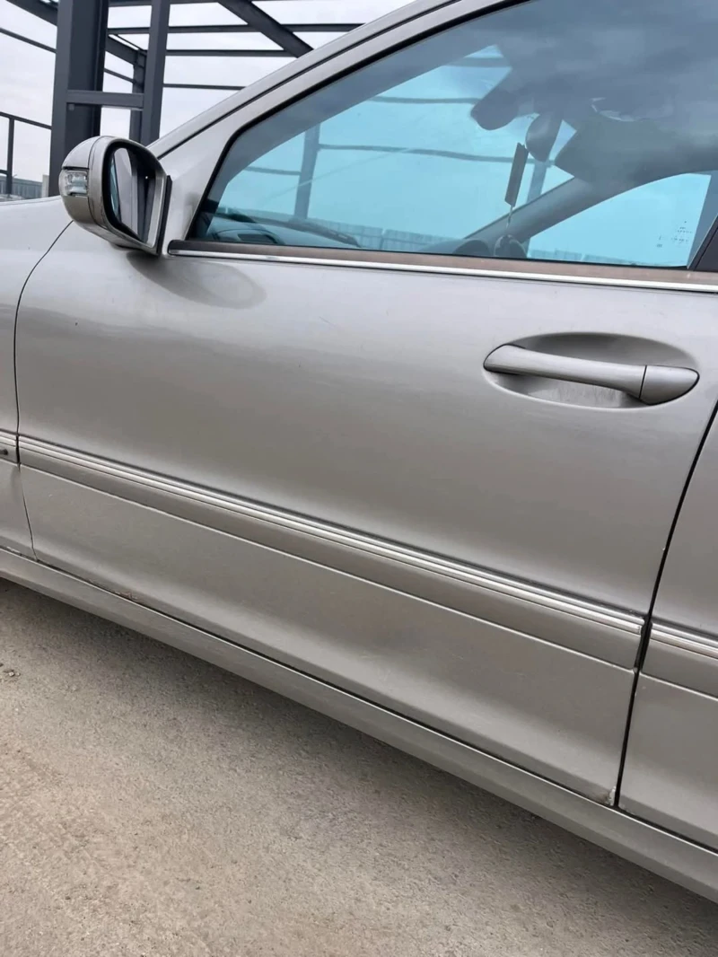 Mercedes-Benz C 200, снимка 4 - Автомобили и джипове - 49298764