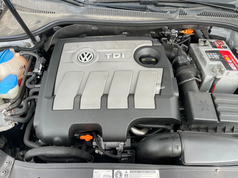VW Golf TDI-DSG-HI-LINE-NAVI-ITALIA, снимка 15 - Автомобили и джипове - 50453353