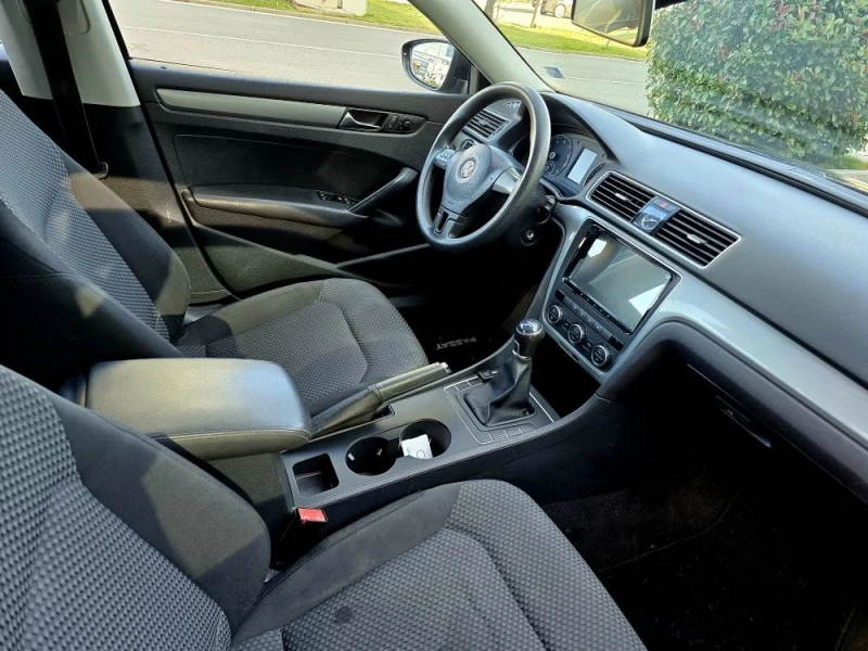 VW Passat Пасат 2.5Gaz -benzin ръчни скорости. 2013г, снимка 2 - Автомобили и джипове - 52969306