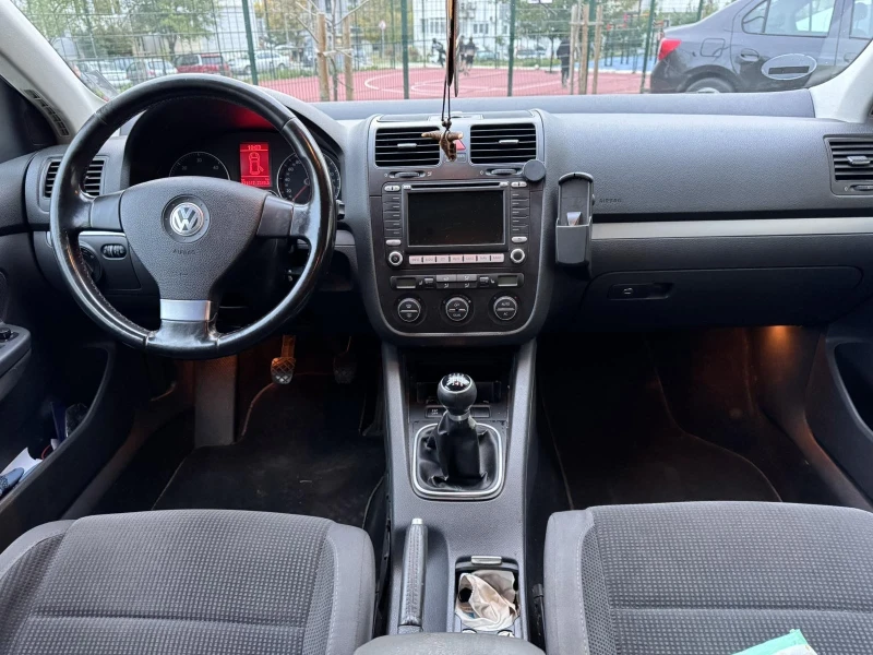 VW Golf, снимка 5 - Автомобили и джипове - 53503751