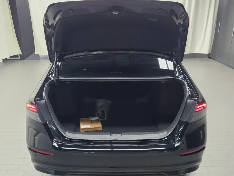 Honda Accord 1.5 Turbo, снимка 15 - Автомобили и джипове - 55585991