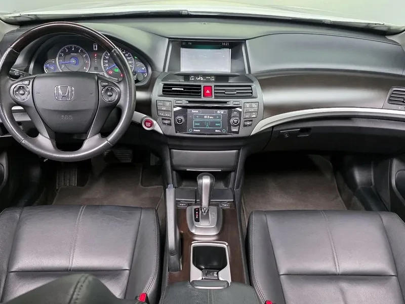 Honda Accord 3.5 1St Generation, снимка 7 - Автомобили и джипове - 55841323