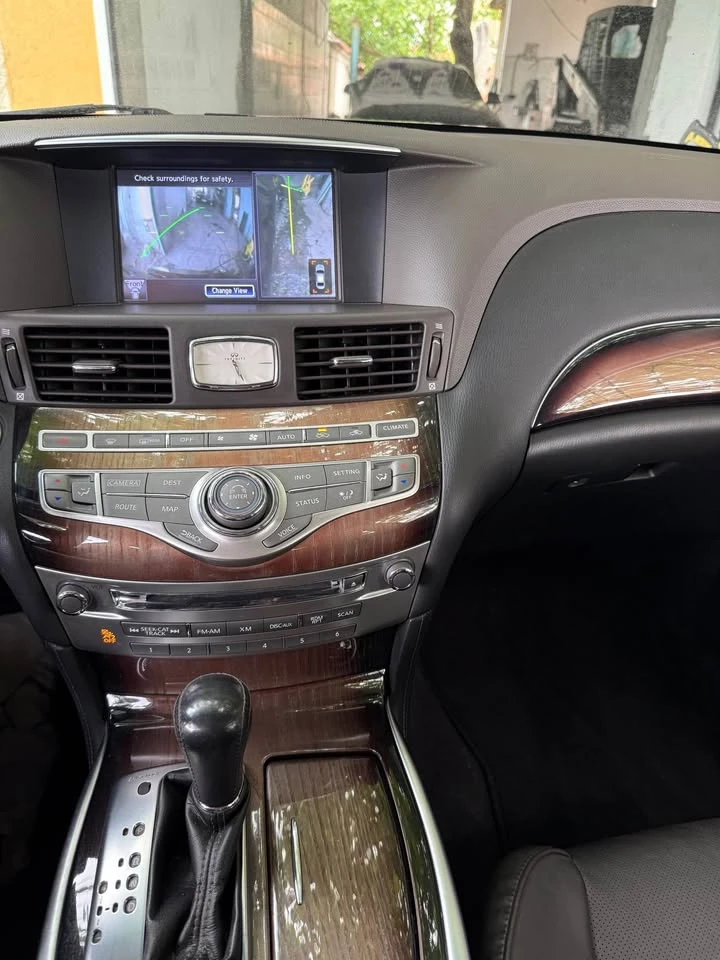 Infiniti Q70, снимка 8 - Автомобили и джипове - 56217558