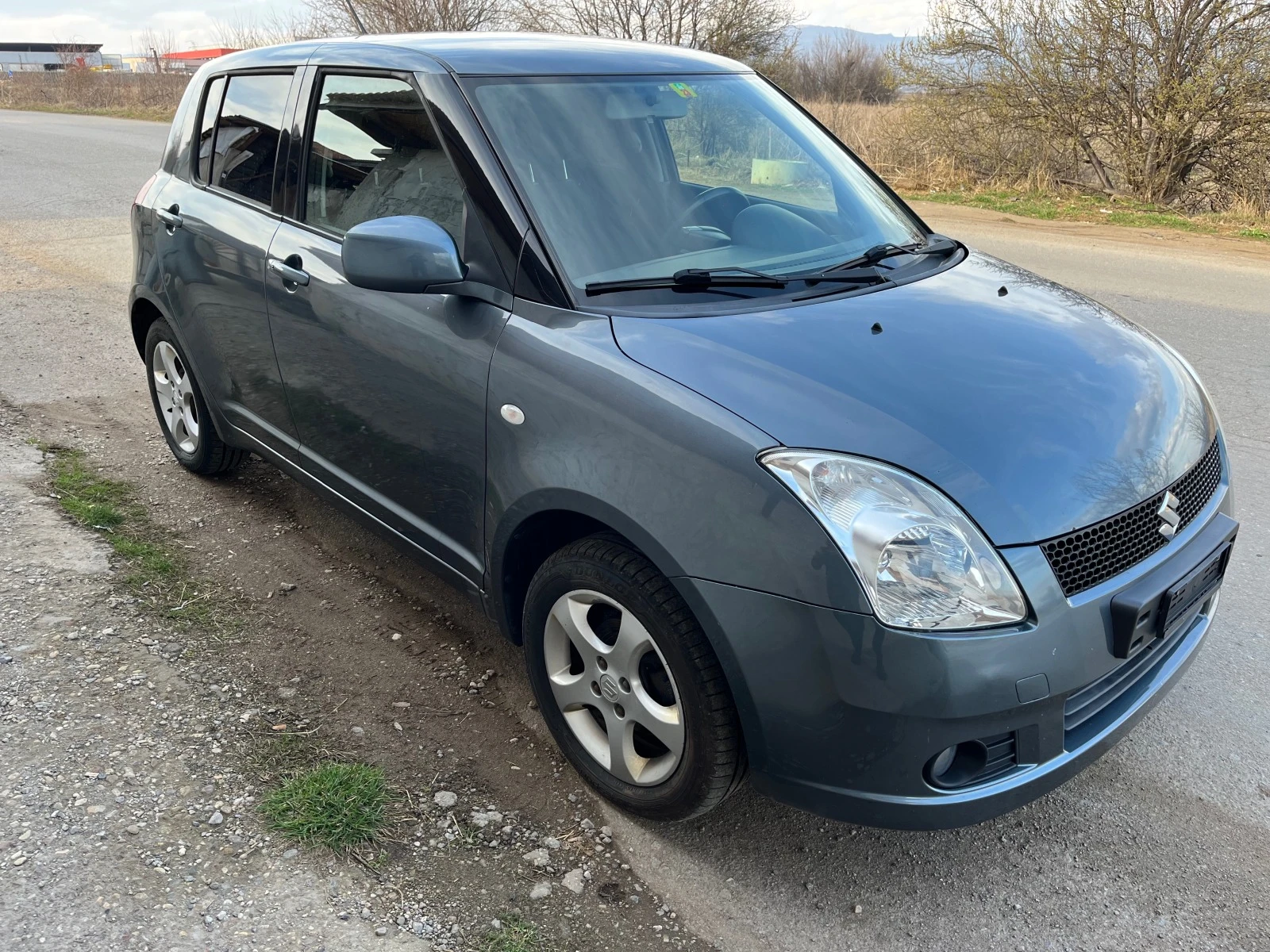 Suzuki Swift 1.3 4х4 - изображение 2