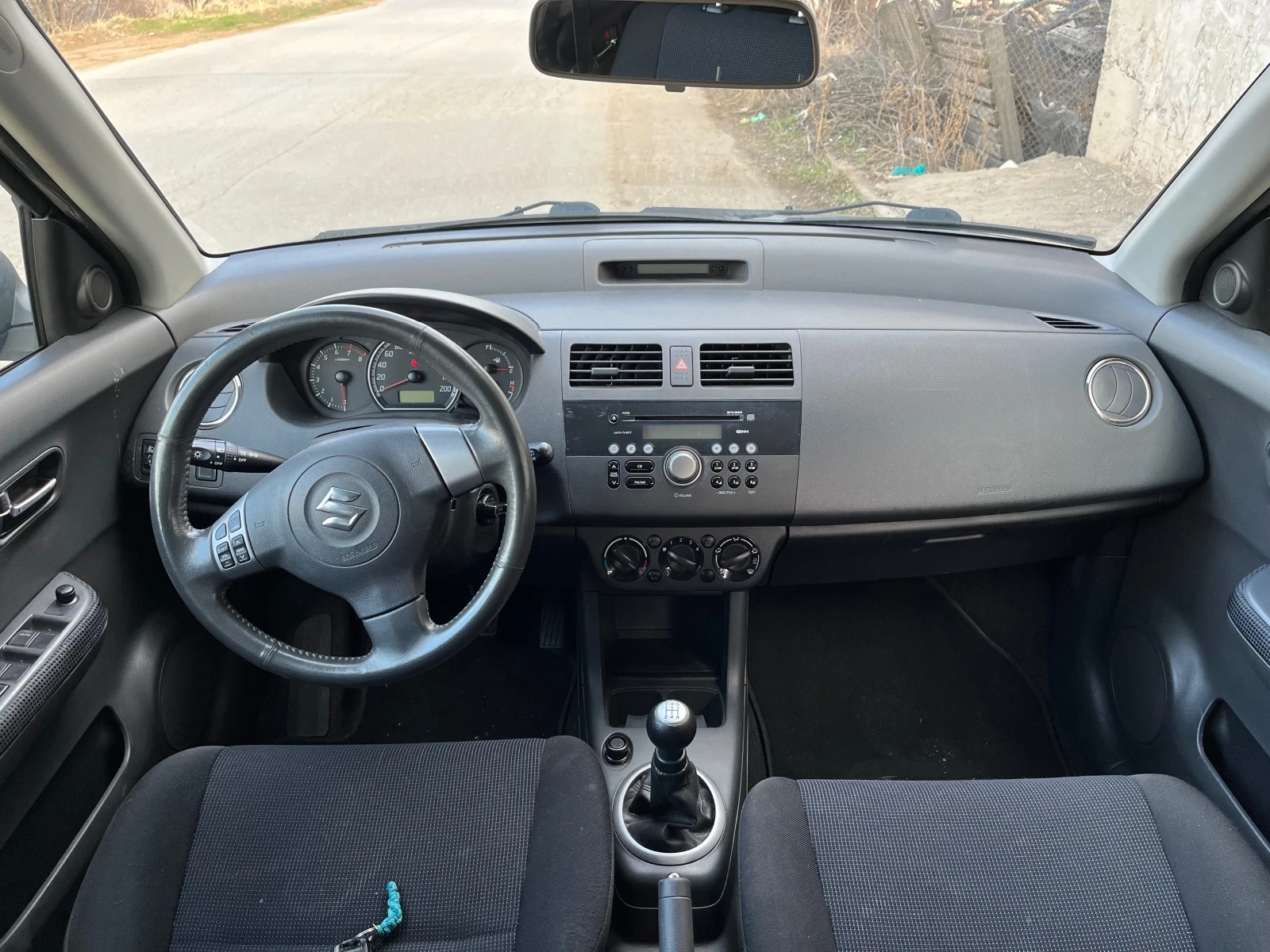 Suzuki Swift 1.3 4х4 - изображение 9