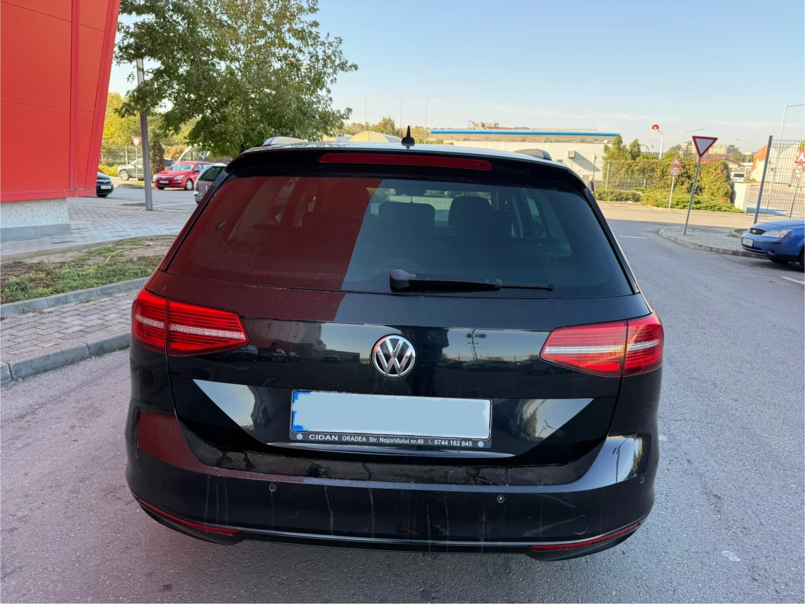 VW Passat 2.0TDI* DSG* LED* 360* Камери* Дистроник - изображение 5