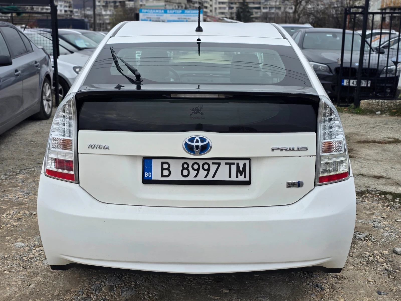 Toyota Prius  Хибрид  - изображение 5