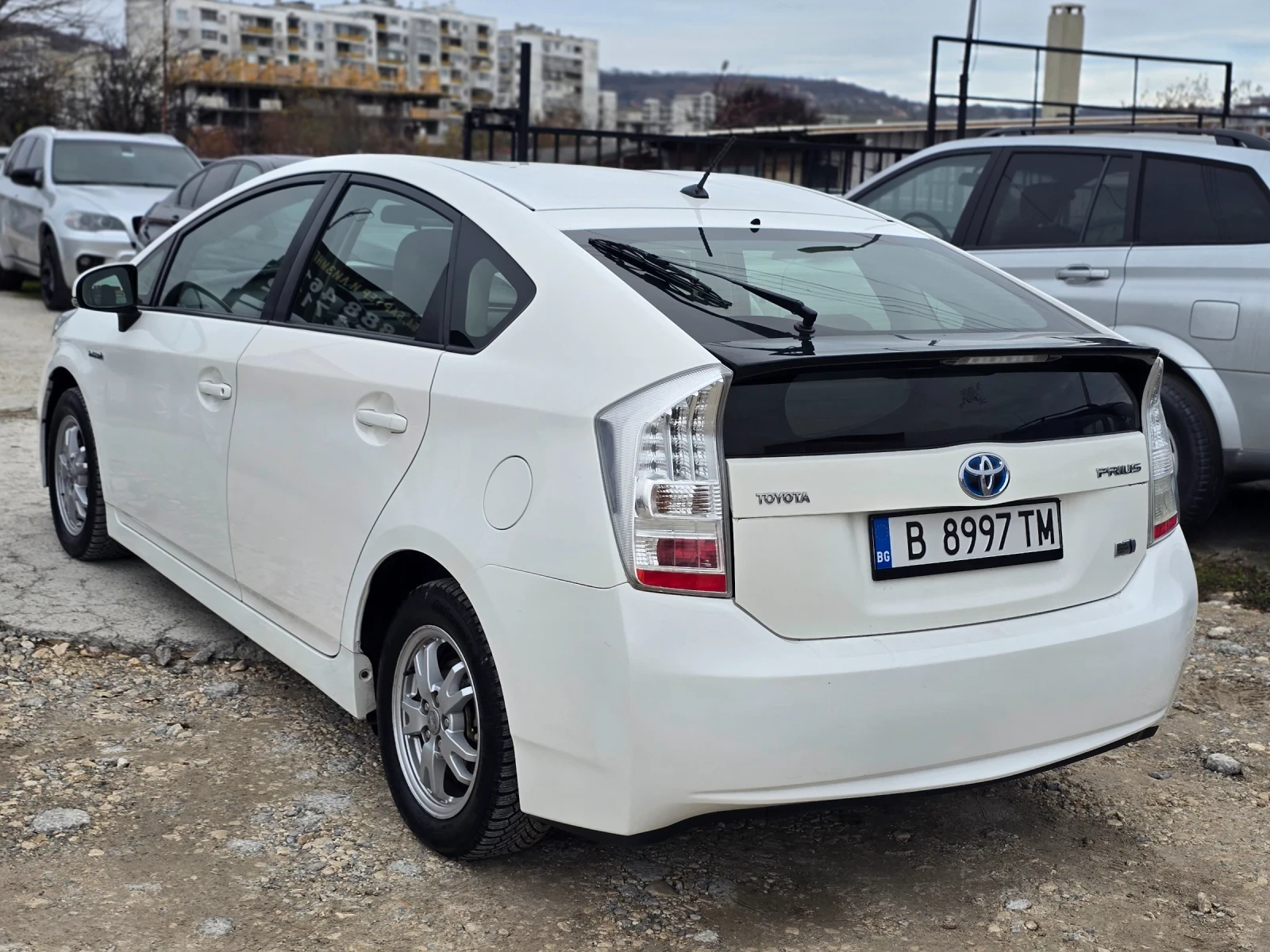 Toyota Prius  Хибрид  - изображение 6