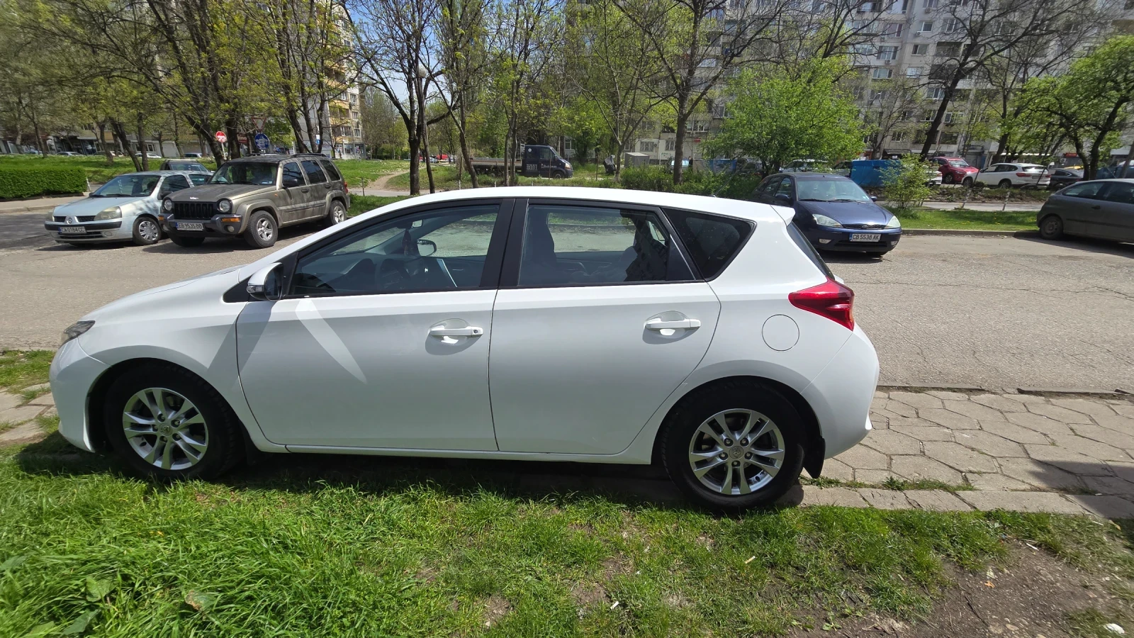 Toyota Auris  - изображение 4