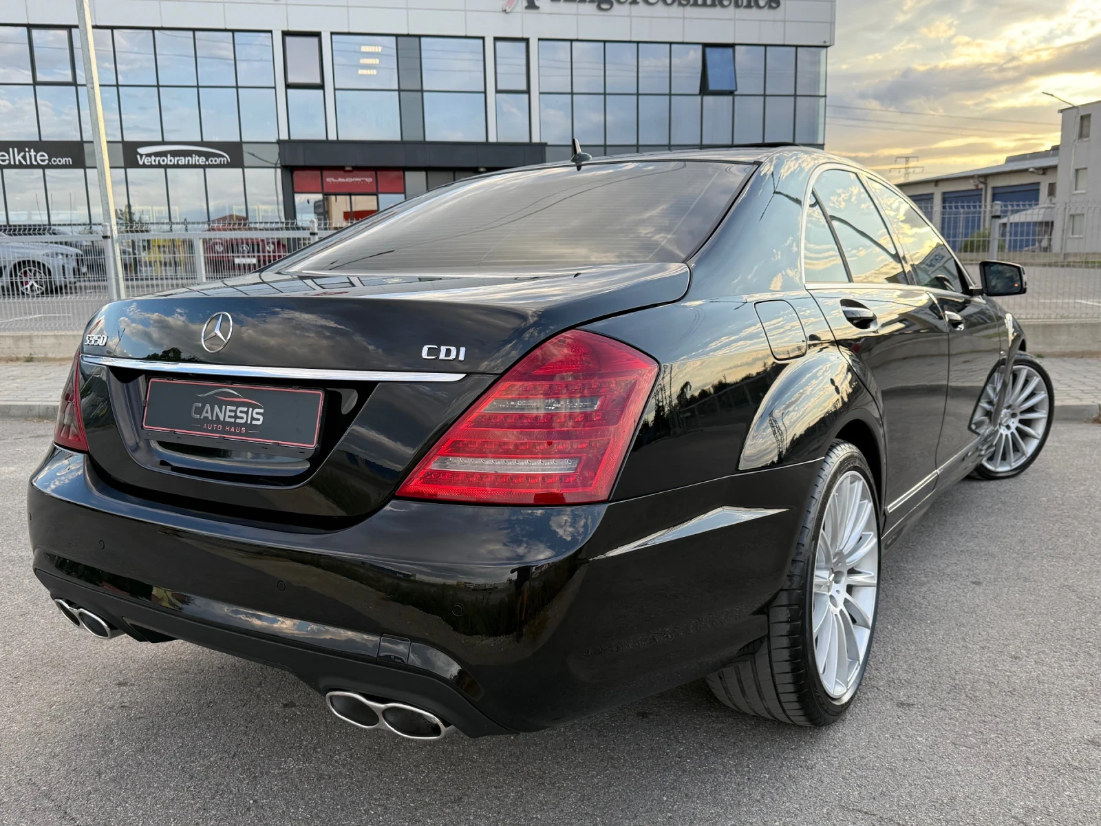 Mercedes-Benz S 350 FACELIFT* AMG-OPTIC* PODGREV* OBDUH* CAMERA* DISTR - изображение 4