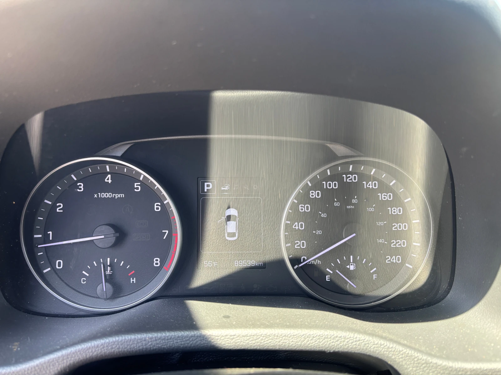 Hyundai Elantra 2.0 Бензин Автомат Седан | Mobile.bg — изображение 12