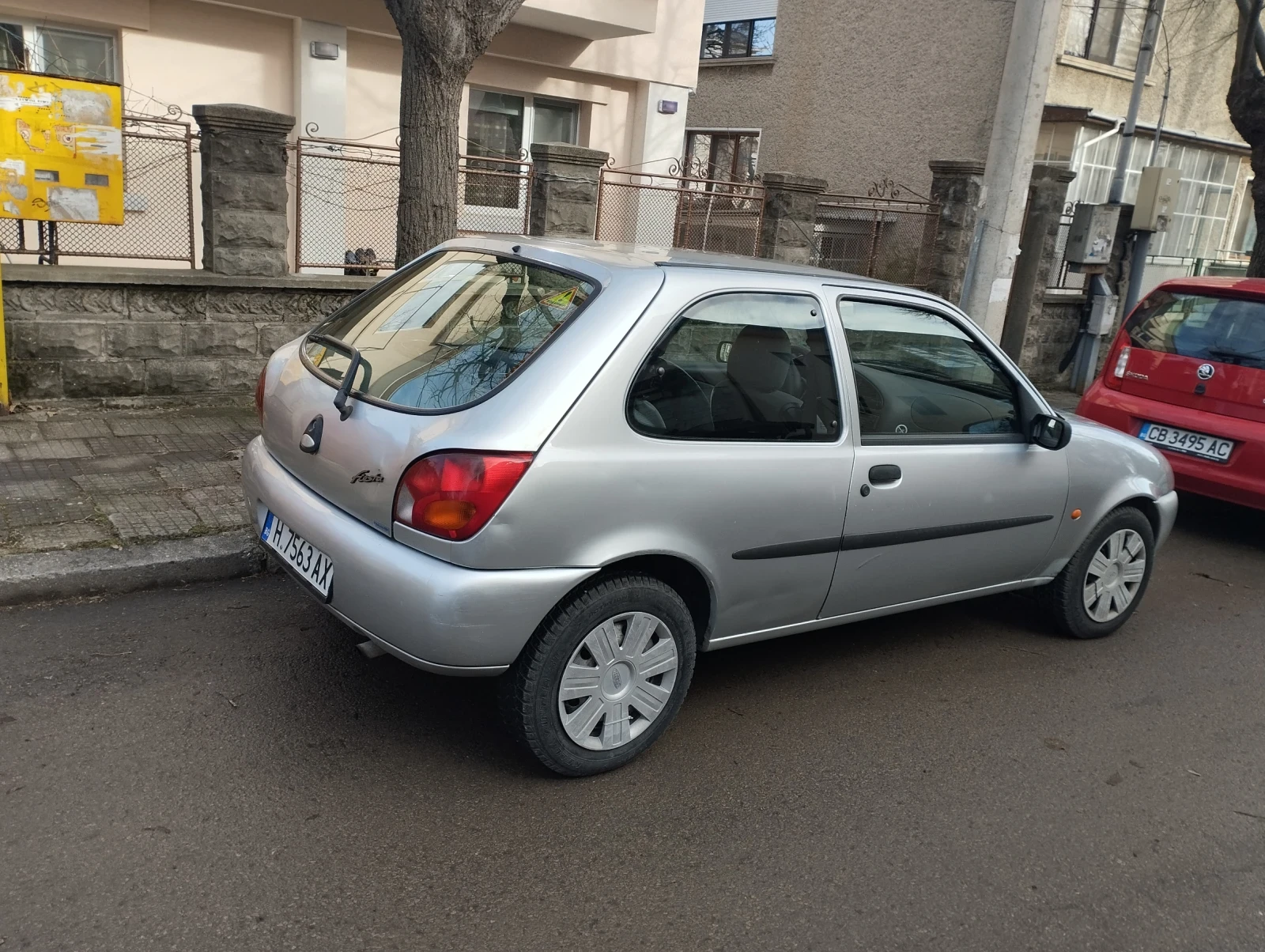 Ford Fiesta 1.3 бензин - изображение 8