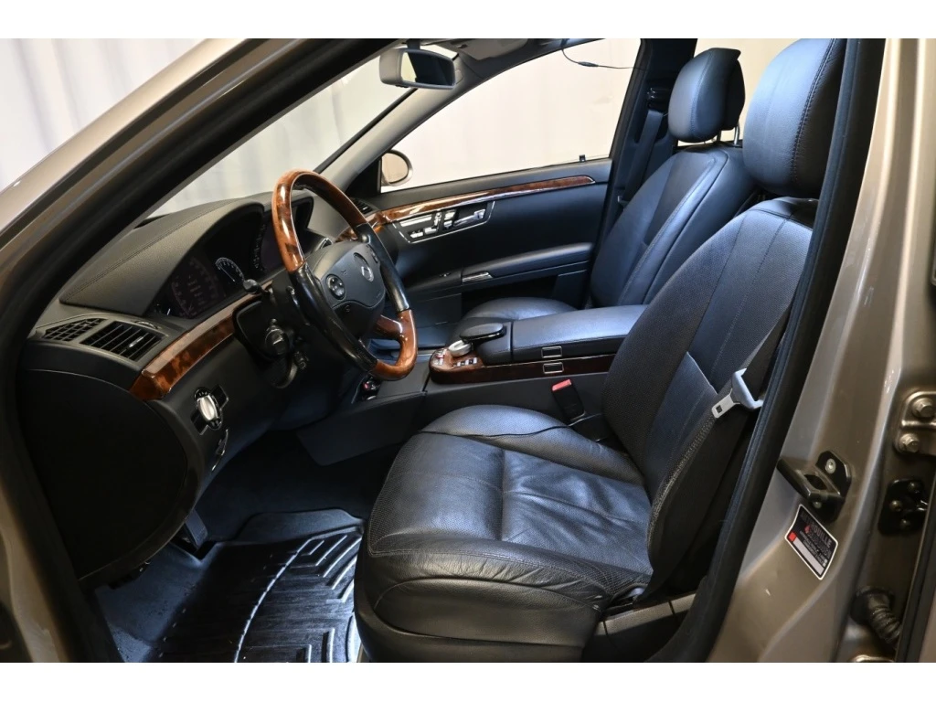 Mercedes-Benz S 450 V8 * SUNROOF * BLUETOOTH * LEATHER * 4MATIC AWD *  - изображение 8